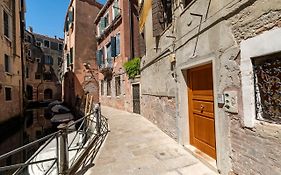 Querini Suite-Balcony On Canal, Close To San Marco